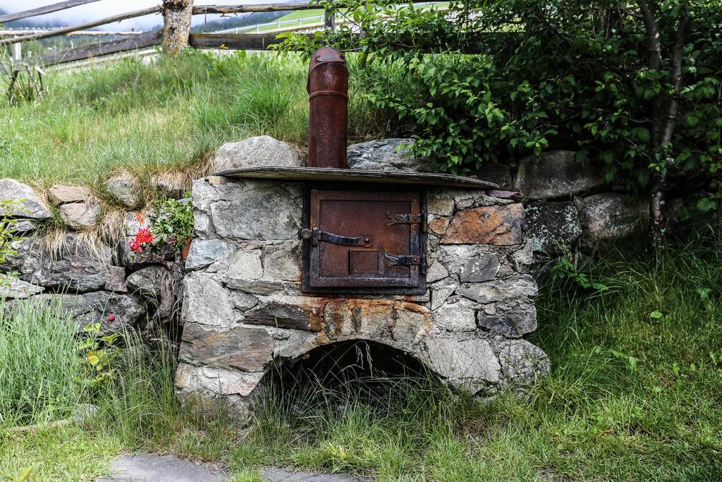 Bauernof Mittermueller Apartment Feldthurns Bagian luar foto