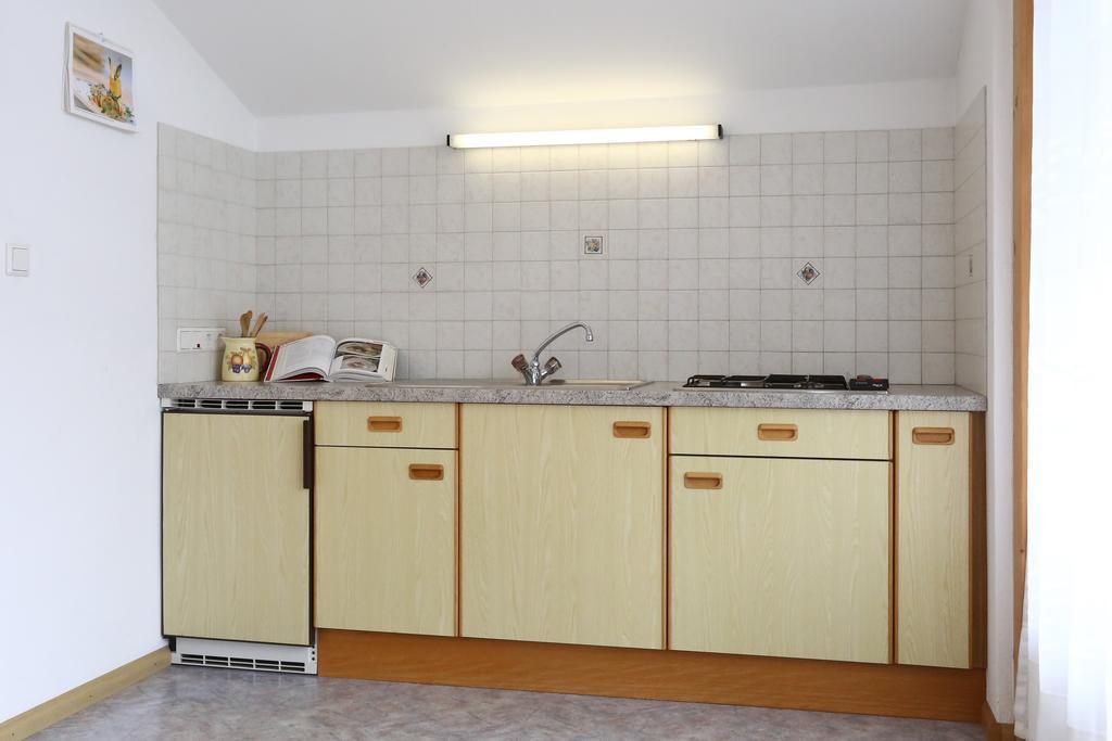 Bauernof Mittermueller Apartment Feldthurns Ruang foto